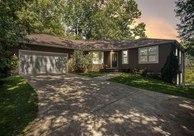 1st image of 368 Summerset Dr, Kalamazoo, MI 49009 | MLS# 70327569