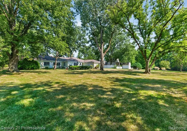 1st image of 3425 Mcclure Dr, Troy, MI 48084 | MLS# 61018569
