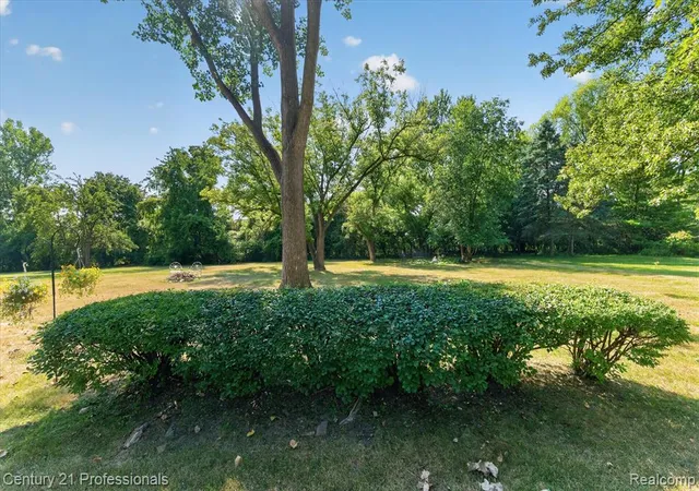34th image of 3425 Mcclure Dr, Troy, MI 48084 | MLS# 61018569