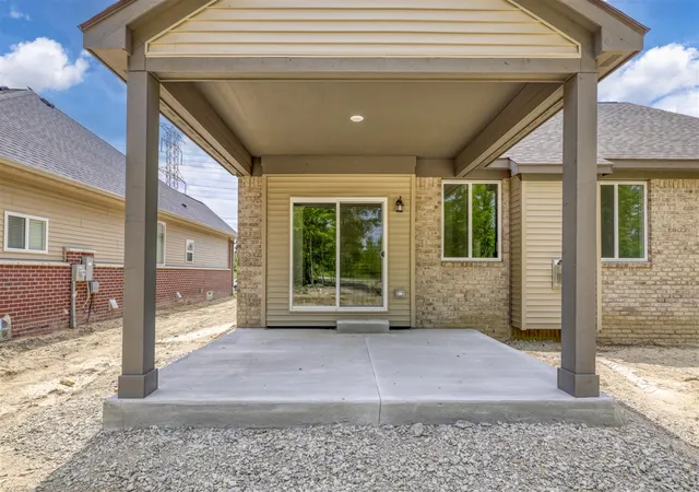 3rd image of 31610 Beaver Cir, New Boston, MI 48164 | MLS# 70502434