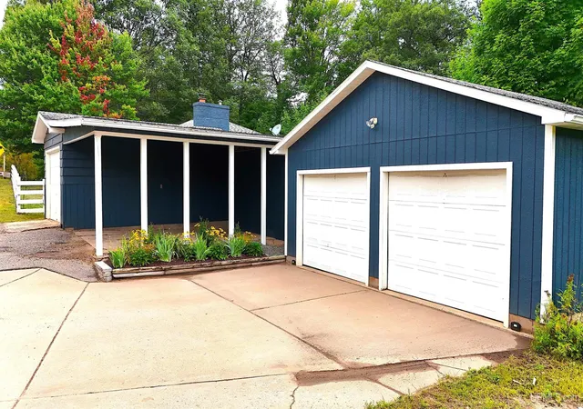 Photo 3 of Single family home for sale at 87 State M35 Hwy, Negaunee, MI 49866 | MLS# 50220277 | Listing updated on 2026-08-31