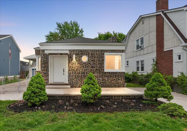 Homes for sale in Hazel Park, MI | 39 W Elza Ave, Hazel Park, MI 48030 | MLS# 70533420