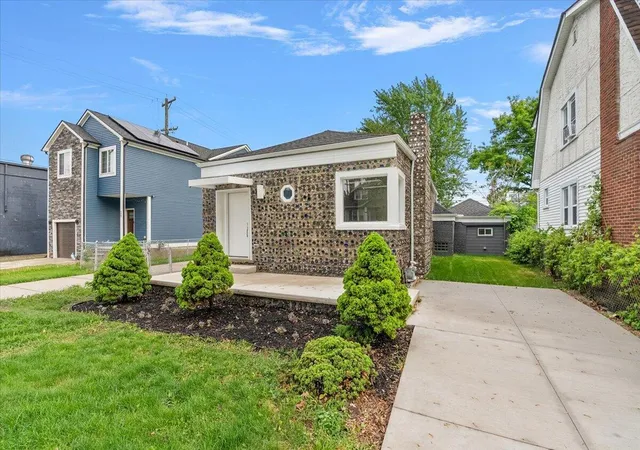 Homes for sale in Hazel Park, MI | 39 W Elza Ave, Hazel Park, MI 48030 | MLS# 70533420