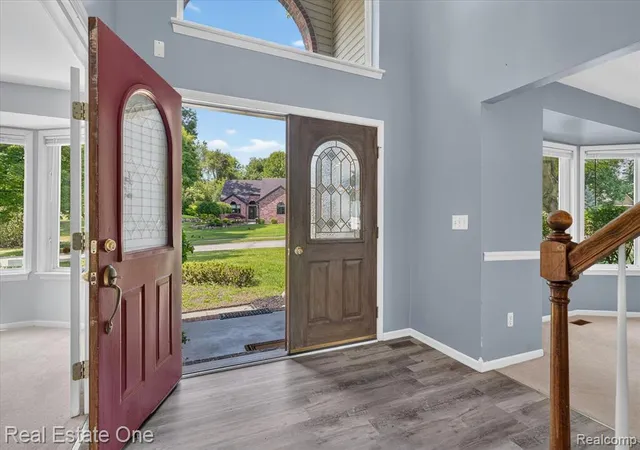 3rd image of 9610 Forest Ridge Dr, Clarkston, MI 48348 | MLS# 61008094