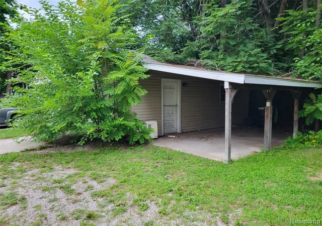 Photo 2 of Multi family home for sale at 204 W Union St, Midland, MI 48640 4001 | MLS# 61025743 | Listing updated on 2026-08-30