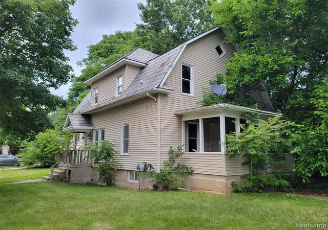 Photo 3 of Multi family home for sale at 204 W Union St, Midland, MI 48640 4001 | MLS# 61025743 | Listing updated on 2026-09-16