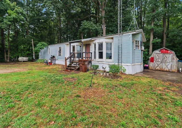 3rd image of 14372 Deaner Rd, Howard City, MI 49329 | MLS# 70549001