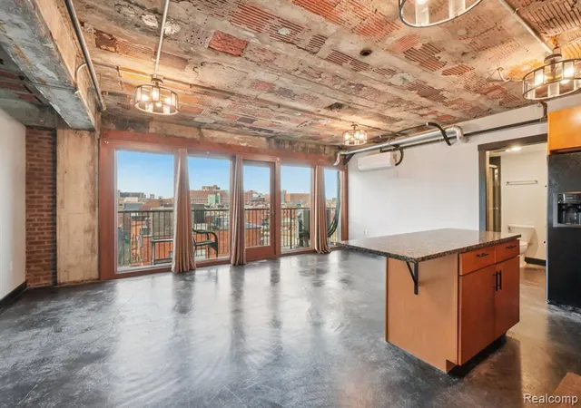 4th image of 2915 John R St, Detroit, MI 48201 | MLS# 60962806
