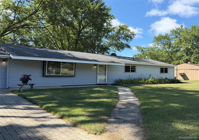 36th image of 4845 Pelton Rd, Clarkston, MI 48346 | MLS# 61022467