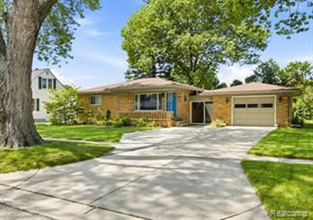 Homes for sale in Port Huron, MI | 1117 Joann Ct, Port Huron, MI 48060 | MLS# 61008779