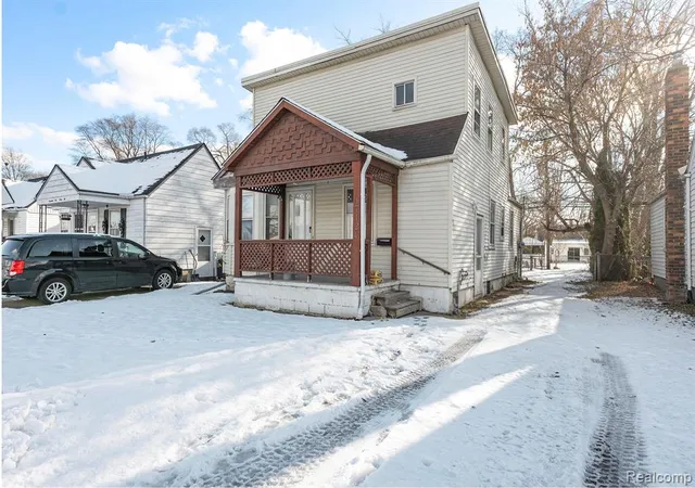 2nd image of 17124 Toepfer Dr, Eastpointe, MI 48021 | MLS# 60961397