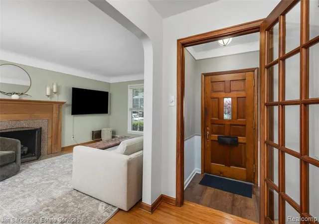 Homes for sale in Grosse Pointe Farms, MI | 461 Allard Rd, Grosse Pointe Farms, MI 48236 | MLS# 61003471