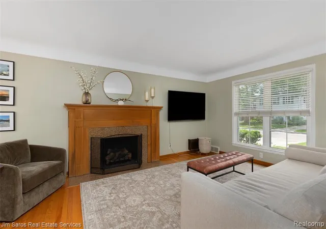 Homes for sale in Grosse Pointe Farms, MI | 461 Allard Rd, Grosse Pointe Farms, MI 48236 | MLS# 61003471