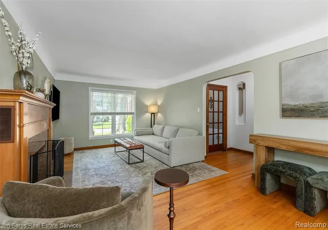 Homes for sale in Grosse Pointe Farms, MI | 461 Allard Rd, Grosse Pointe Farms, MI 48236 | MLS# 61003471