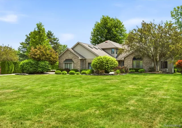 2nd image of 2837 Shorewood Blvd, Fort Gratiot, MI 48059 | MLS# 61009171