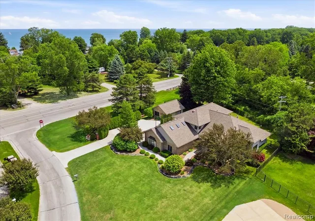 4th image of 2837 Shorewood Blvd, Fort Gratiot, MI 48059 | MLS# 61009171