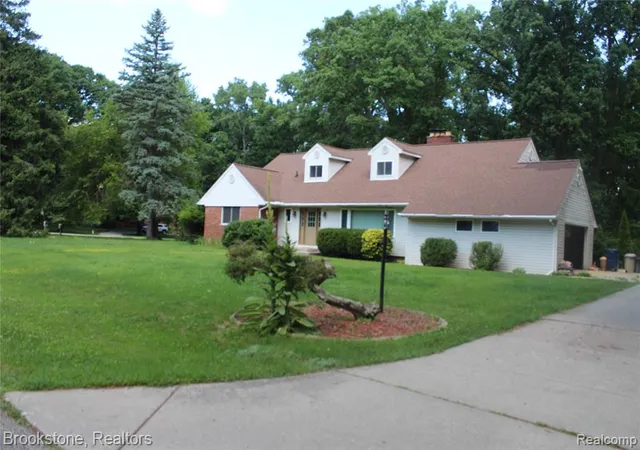 Photo 2 of Single family home for sale at 4440 Marquis Ln, Bloomfield Hills, MI 48301 3761 | MLS# 61007507 | Listing updated on 2026-09-04