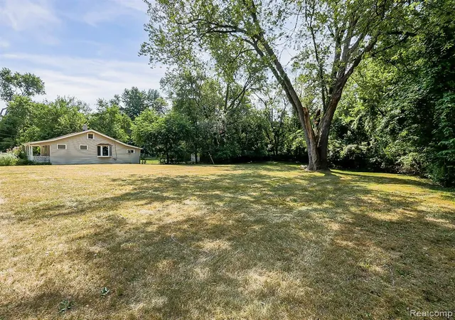 Photo 2 of Land for sale at 26747 Vassar Ave, Redford, MI 48240 | MLS# 61015966 | Listing updated on 2026-08-03