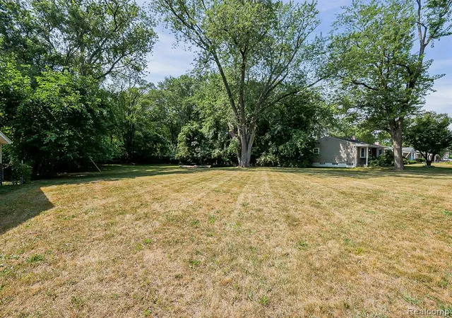 Photo 4 of Land for sale at 26747 Vassar Ave, Redford, MI 48240 | MLS# 61015966 | Listing updated on 2026-08-03