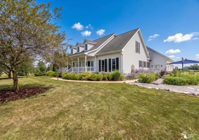 Photo 2 of Sale Pending at 6768 Dennison Rd, Dundee, MI 48131 | MLS# 50219981 | Listing updated on 2026-09-02