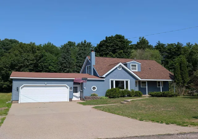 Photo 1 of Single family home for sale at 847 Silver Crk Rd, Marquette, MI 49855 | MLS# 50216567 | Listing updated on 2026-08-28