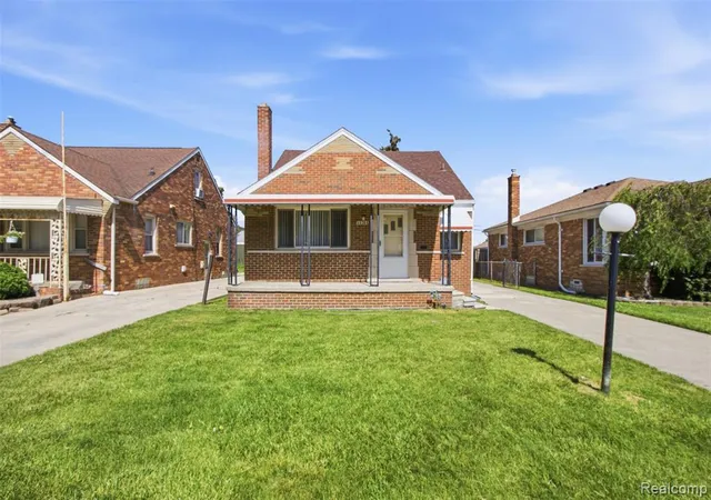 Homes for sale in Eastpointe, MI | 22764 Courtland Ave, Eastpointe, MI 48021 | MLS# 61002956