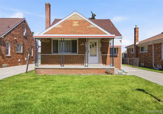 Homes for sale in Eastpointe, MI | 22764 Courtland Ave, Eastpointe, MI 48021 | MLS# 61002956
