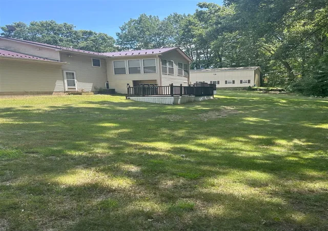 3rd image of 155 Lakeway Dr Dr, Battle Creek, MI 49037 | MLS# 70481035