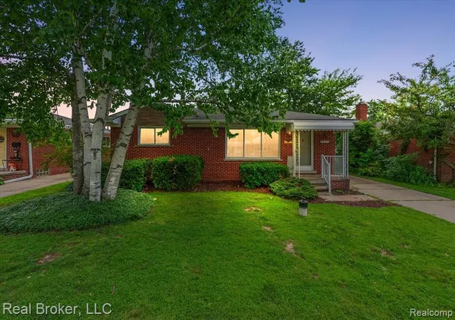 Homes for sale in Westland, MI | 7624 Gary Ave, Westland, MI 48185 | MLS# 61007001