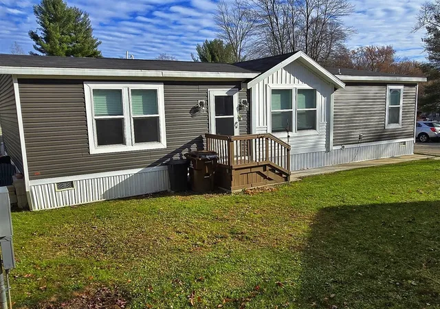Photo 2 of Sale Pending at 4419 Mosswood Dr, Rockford, MI 49341 | MLS# 70546824 | Listing updated on 2026-09-08