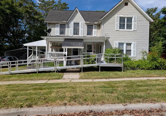 Homes for sale in Lapeer, MI | 261 Fox St, Lapeer, MI 48446 | MLS# 61011251