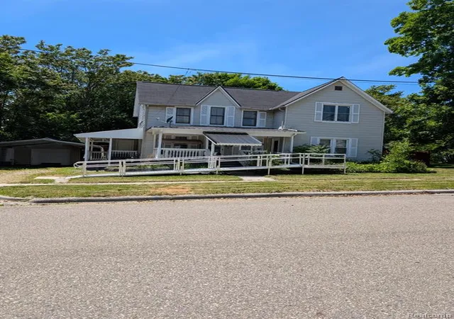 Homes for sale in Lapeer, MI | 261 Fox St, Lapeer, MI 48446 | MLS# 61011251