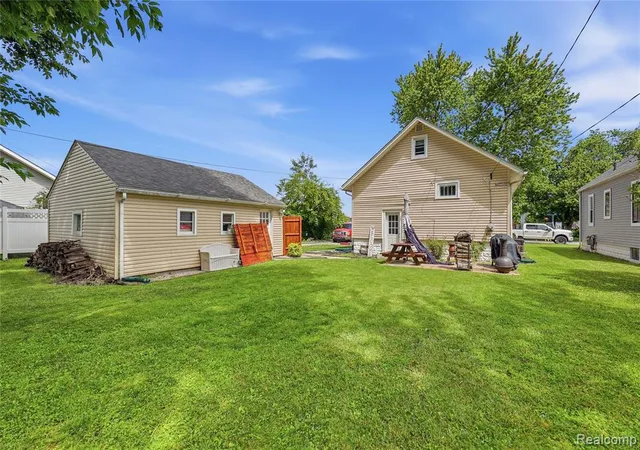 Homes for sale in Port Huron, MI | 1630 Gordon St, Port Huron, MI 48060 | MLS# 61005990