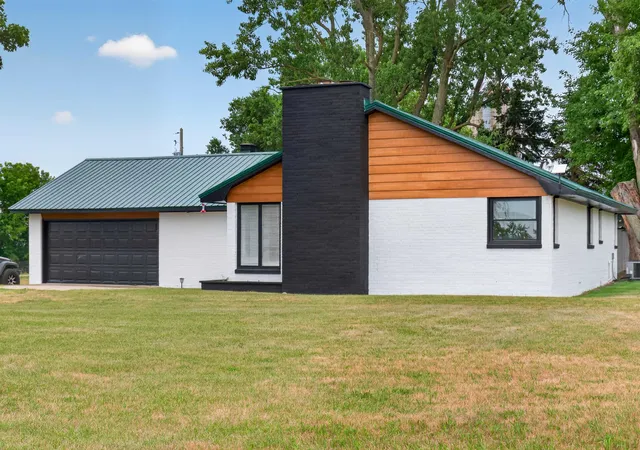 Photo 3 of Single family home for sale at 3925 Woods Rd, Gladwin, MI 48624 | MLS# 50216625 | Listing updated on 2026-09-14