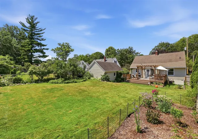 Photo 3 of Sale Pending at 246 Alten Ave, Grand Rapids, MI 49503 | MLS# 70545485 | Listing updated on 2026-08-24