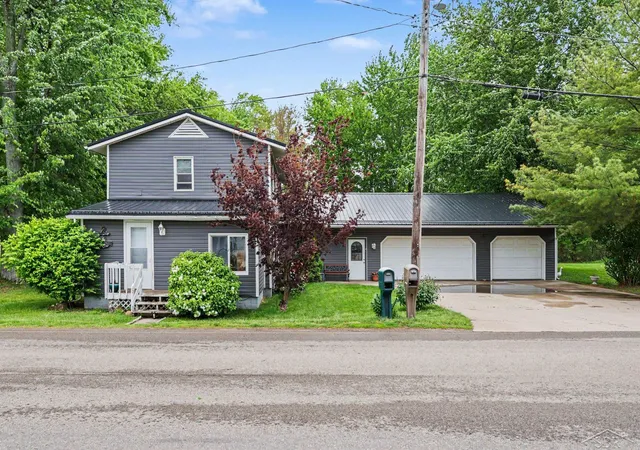 Homes for sale in Coldwater, MI | 536 Warren Rd, Coldwater, MI 49036 | MLS# 50208116