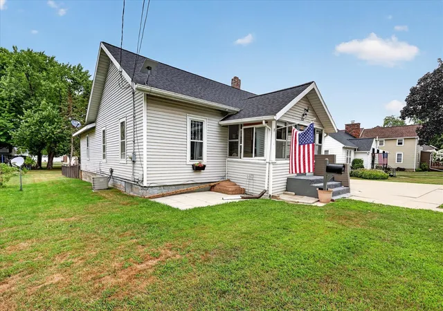 2nd image of 529 W Clinton St, Hastings, MI 49058 | MLS# 70550629