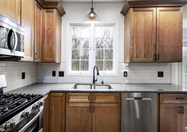 Photo 4 of Sale Pending at 2243 Waterford Way, Grand Rapids, MI 49525 | MLS# 70524290 | Listing updated on 2026-04-19