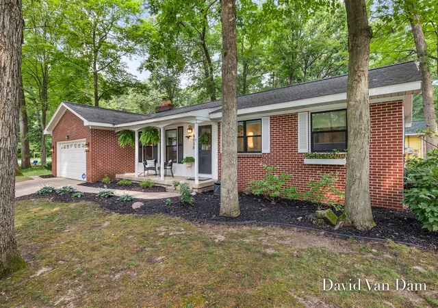 Photo 3 of Sale Pending at 4930 Poinsettia Ave, Grand Rapids, MI 49508 | MLS# 70552042 | Listing updated on 2026-08-28