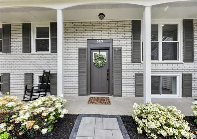 Photo 3 of Sale Pending at 523 Glengary Rd, Wolverine Lake, MI 48390 | MLS# 61017125 | Listing updated on 2026-08-31