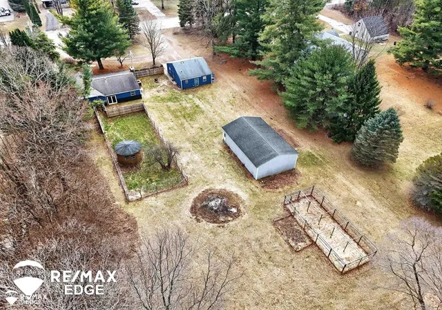 Homes for sale in Columbiaville, MI | 494 W Barnes Lake Rd, Columbiaville, MI 48421 | MLS# 50202243