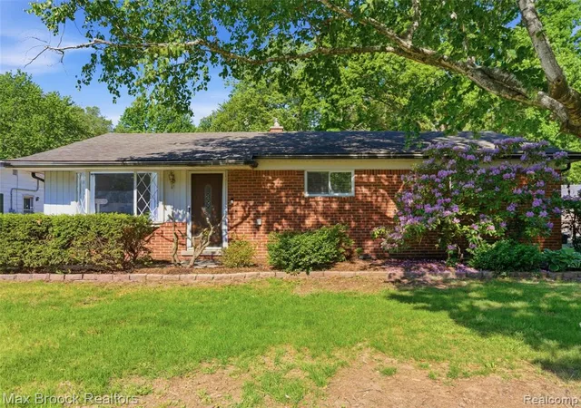 Homes for sale in Shelby Township, MI | 47375 Harry St, Shelby Township, MI 48317 | MLS# 60999090