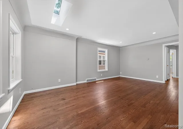 4th image of 1781 Brys Dr, Grosse Pointe Woods, MI 48236 | MLS# 61002198