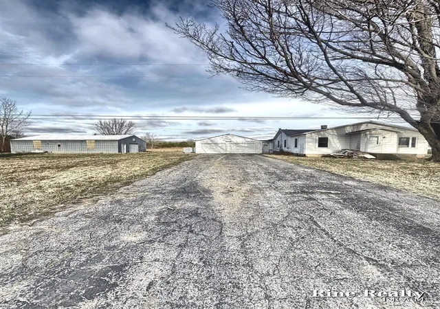 Photo 3 of Single family home for sale at 8448 N Center Rd, Mount Morris, MI 48458 | MLS# 70523108 | Listing updated on 2026-04-13