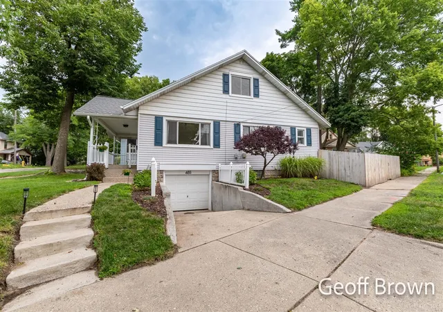 Photo 3 of Single family home for sale at 481 Graceland St, Grand Rapids, MI 49505 | MLS# 70552015 | Listing updated on 2026-08-24