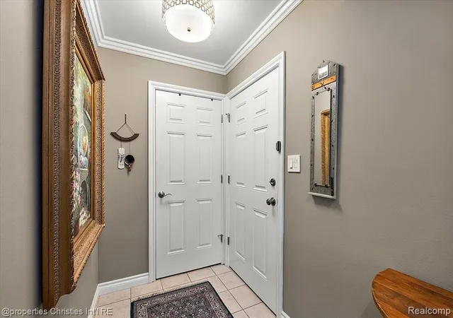 Listing Photo 4 - Condo for sale in building located at 1113 N Old Woodward Ave, Birmingham, MI 48009 - Unit #34