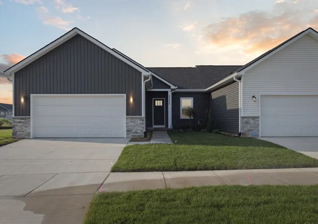 1st image of 246 Marion Oaks Dr Dr, Howell, MI 48843 | MLS# 70496335