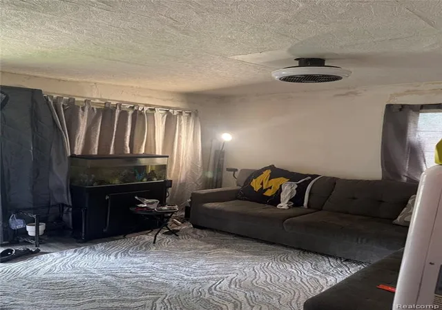 Photo 3 of Sale Pending at 17922 Arlington St, Detroit, MI 48212 | MLS# 60916408 | Listing updated on 2026-07-07