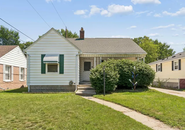 Photo 1 of Sale Pending at 3440 Cherry St, Port Huron, MI 48060 | MLS# 50217650 | Listing updated on 2026-09-02