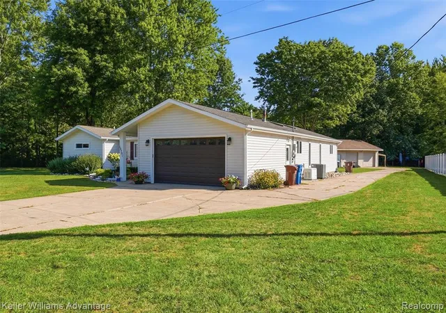 Photo 2 of Sale Pending at 18701 Savage Rd, Belleville, MI 48111 9673 | MLS# 61024974 | Listing updated on 2026-09-13